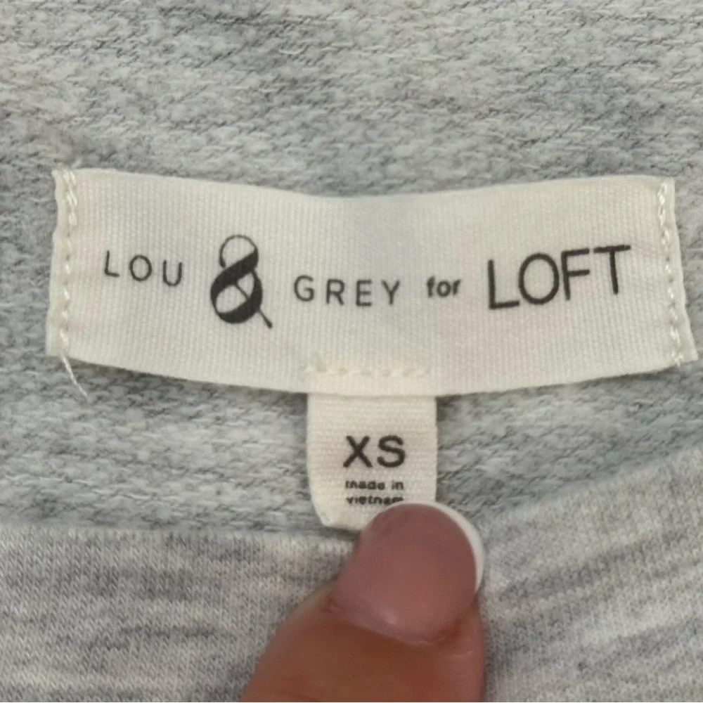 NEW Lou & Grey for LOFT Women's Light Grey Loungewear Sweatshirt Size XS - Picture 6 of 8